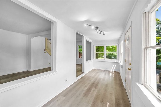 180 Lake Dr, Springfield, MA 01151