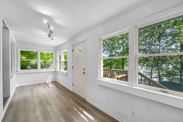 180 Lake Dr, Springfield, MA 01151