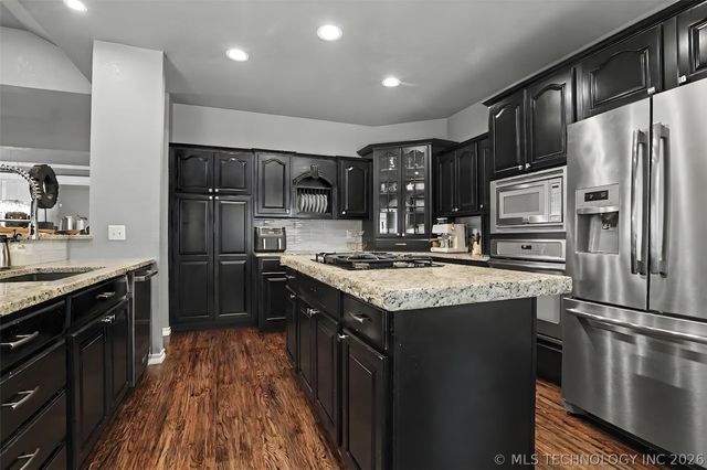 107 S Yellowood Avenue, Broken Arrow, OK 74012