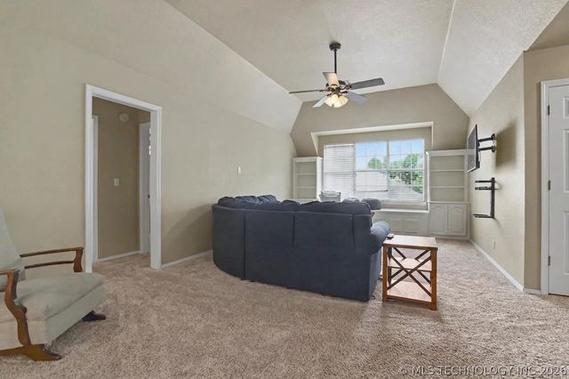 107 S Yellowood Avenue, Broken Arrow, OK 74012