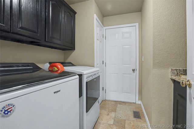 107 S Yellowood Avenue, Broken Arrow, OK 74012