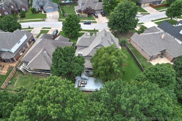107 S Yellowood Avenue, Broken Arrow, OK 74012