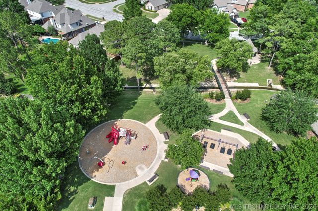 107 S Yellowood Avenue, Broken Arrow, OK 74012