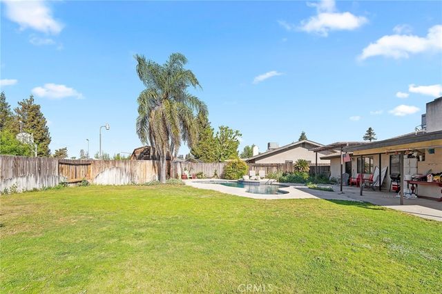 7800 Carol Sue Court, Bakersfield, CA 93308