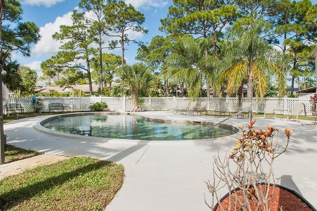 710 Timber Ridge Trail SW, Vero Beach, FL 32962