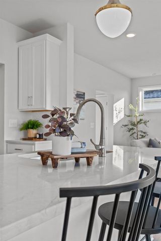 3731 E GLADIOLUS PLACE, Appleton, WI 54913