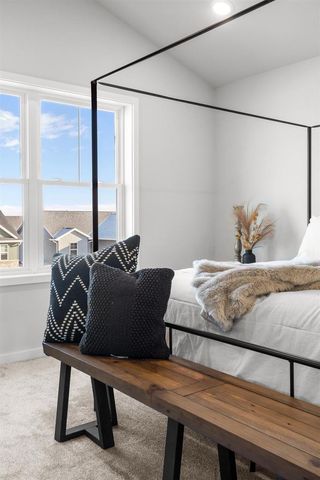 3731 E GLADIOLUS PLACE, Appleton, WI 54913