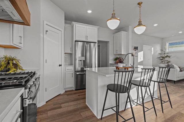 3731 E GLADIOLUS PLACE, Appleton, WI 54913