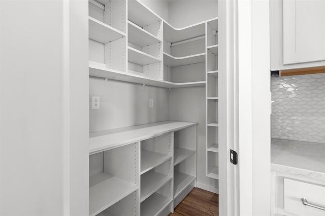 3731 E GLADIOLUS PLACE, Appleton, WI 54913