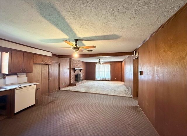 411 E Avenue G, Midlothian, TX 76065