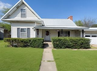 411 E Avenue G, Midlothian, TX 76065