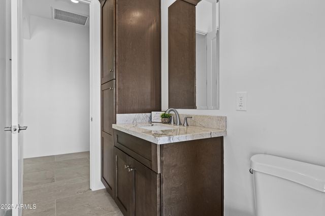 2617 W DESERT HILLS Drive, Phoenix, AZ 85086