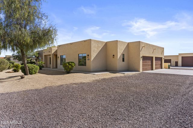 2617 W DESERT HILLS Drive, Phoenix, AZ 85086