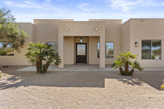 2617 W DESERT HILLS Drive, Phoenix, AZ 85086