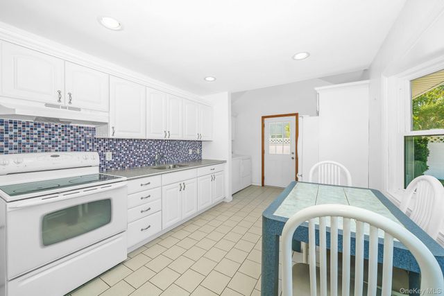 130 Coach Lane, Levittown, NY 11756