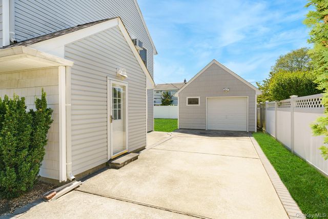 130 Coach Lane, Levittown, NY 11756