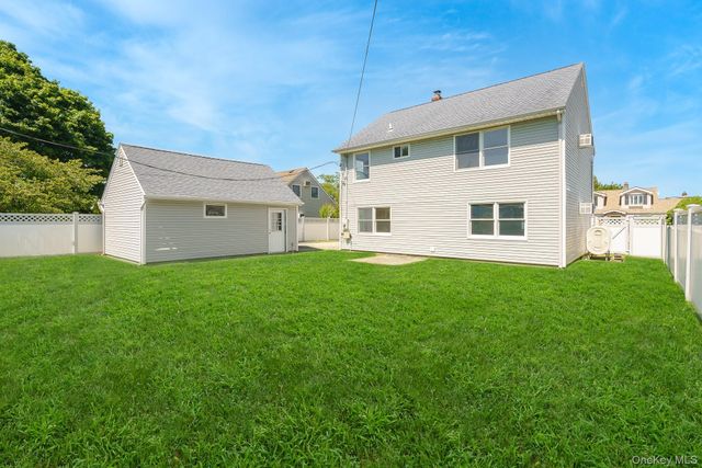 130 Coach Lane, Levittown, NY 11756