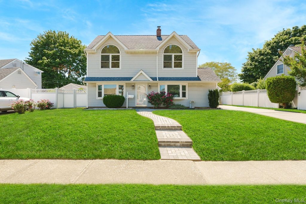 130 Coach Lane, Levittown, NY 11756