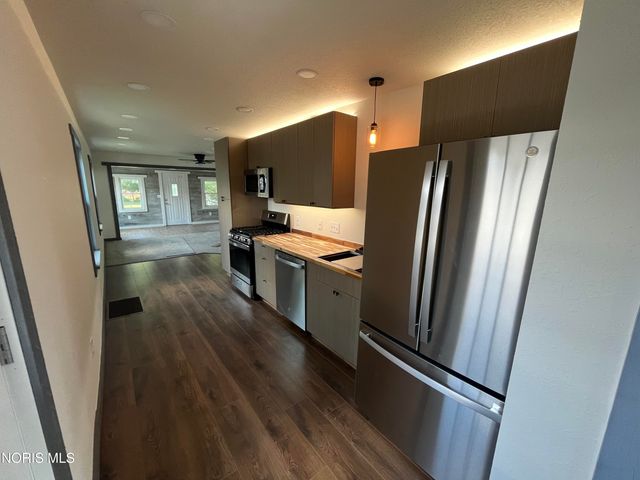 2519 Lima Avenue, Toledo, OH 43613
