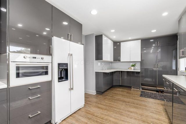 122 W North Broadway Street, Columbus, OH 43214