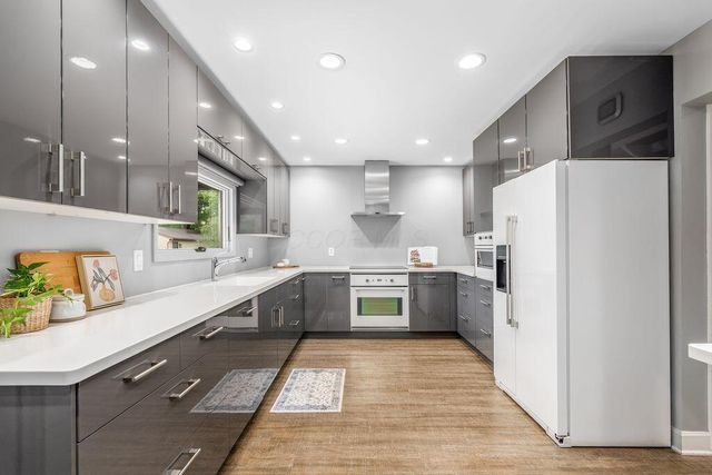 122 W North Broadway Street, Columbus, OH 43214