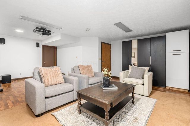 122 W North Broadway Street, Columbus, OH 43214