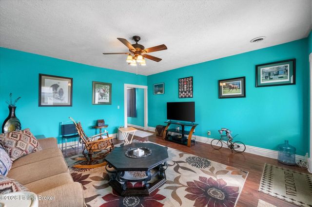 665 Lynn St, Louisville, KY 40217