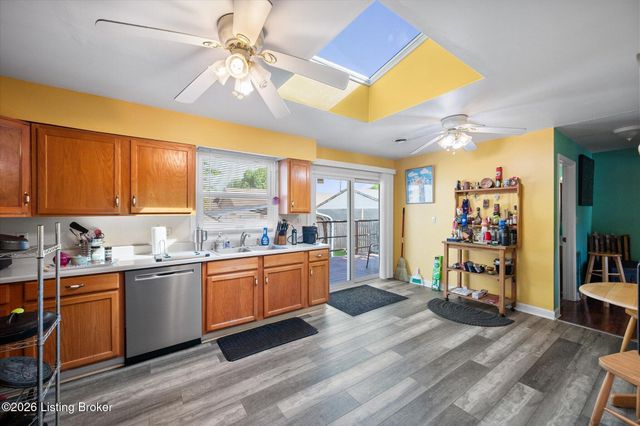 665 Lynn St, Louisville, KY 40217