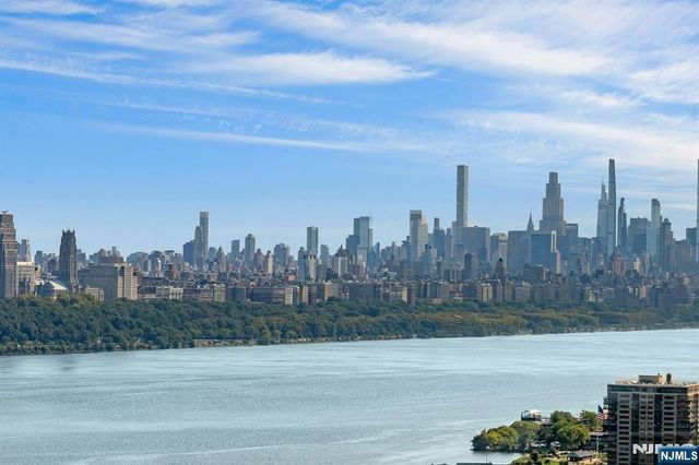 1600 Parker Avenue 15C, Fort Lee, NJ 07024