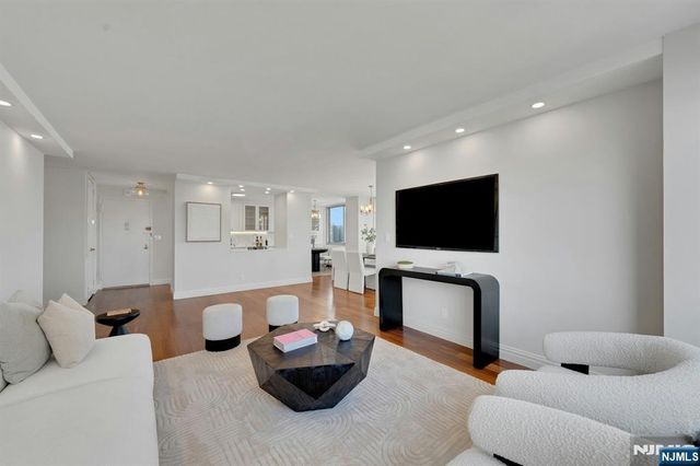 1600 Parker Avenue 15C, Fort Lee, NJ 07024