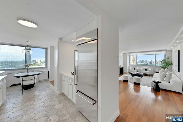 1600 Parker Avenue 15C, Fort Lee, NJ 07024