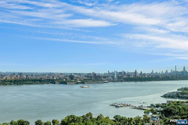 1600 Parker Avenue 15C, Fort Lee, NJ 07024