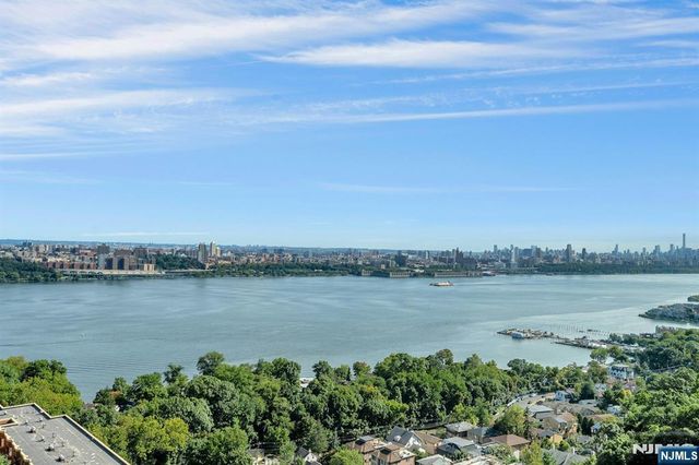 1600 Parker Avenue 15C, Fort Lee, NJ 07024