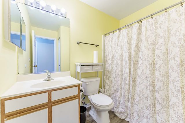 1011 Sommerset Court C, Elgin, IL 60120