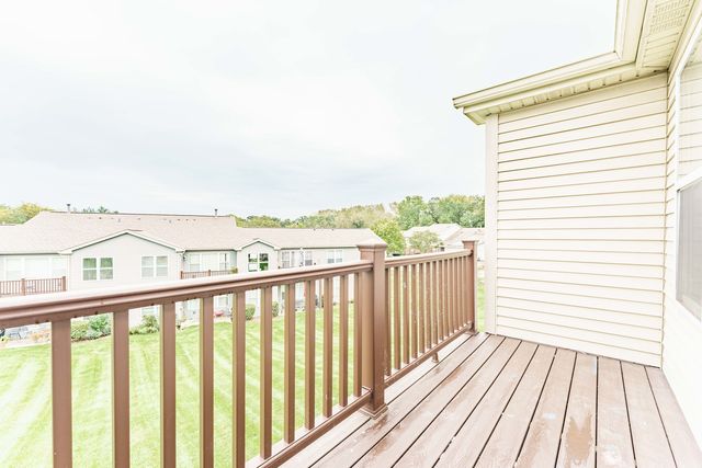 1011 Sommerset Court C, Elgin, IL 60120