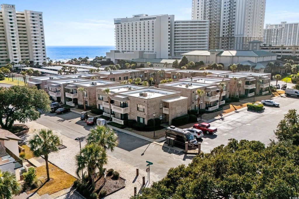 10100 Lakeshore Dr. Unit B1, Myrtle Beach, SC 29572