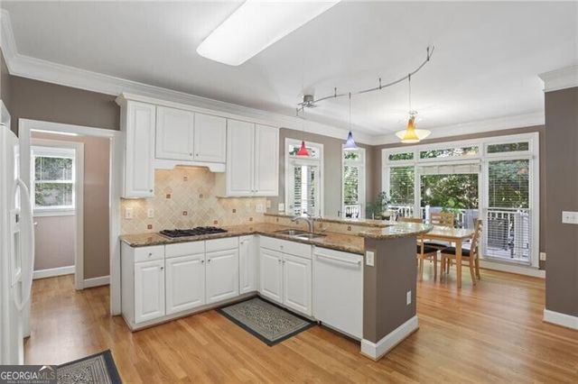 2264 Lenox Ridge Court NE, Brookhaven, GA 30319