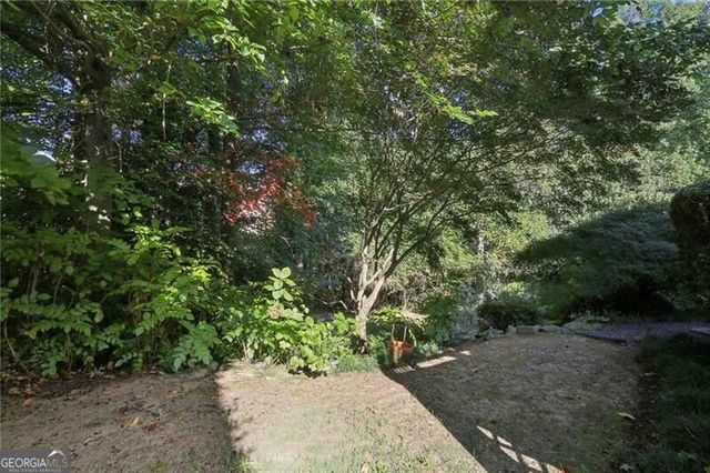 2264 Lenox Ridge Court NE, Brookhaven, GA 30319