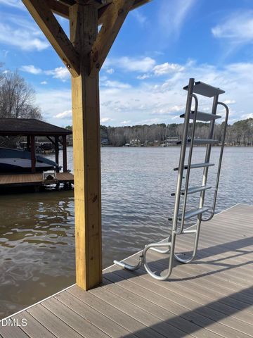 790 Hill Lane, Bracey, VA 23919