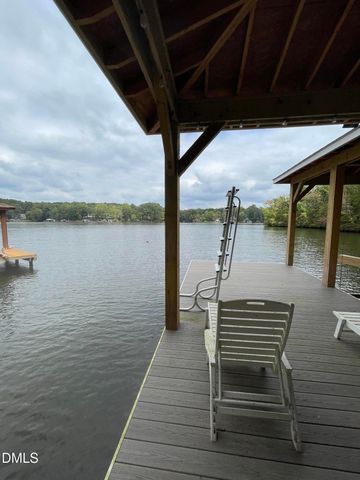 790 Hill Lane, Bracey, VA 23919