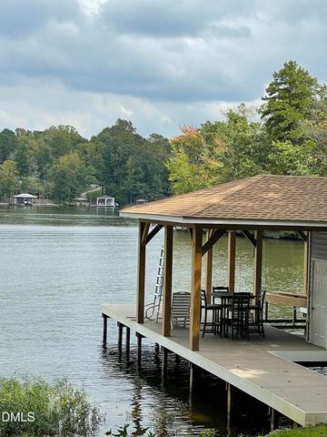 790 Hill Lane, Bracey, VA 23919