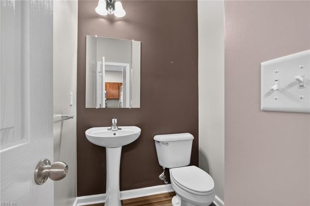 113 Zenith Loop LOOP, Newport News, VA 23601
