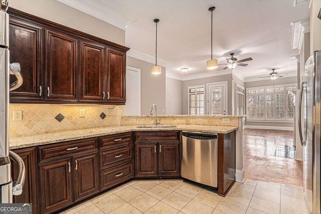 1035 Pearl Point, Atlanta, GA 30328