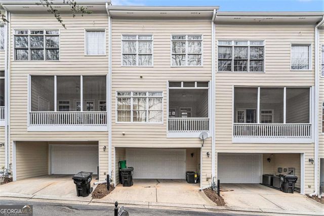 1035 Pearl Point, Atlanta, GA 30328