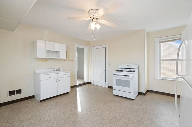 1809 Walnut St., Heidelberg, PA 15106