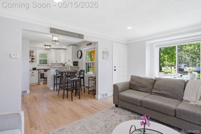 2705 Gardner Avenue, Berkley, MI 48072