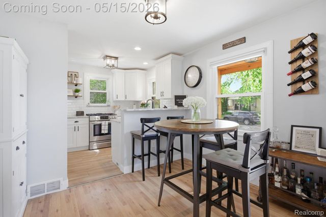 2705 Gardner Avenue, Berkley, MI 48072