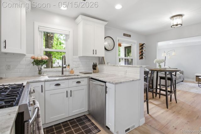 2705 Gardner Avenue, Berkley, MI 48072
