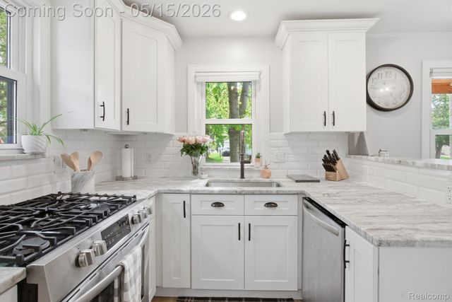 2705 Gardner Avenue, Berkley, MI 48072