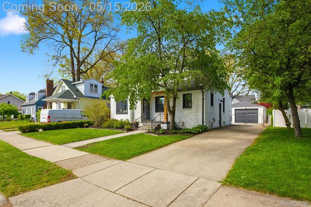 2705 Gardner Avenue, Berkley, MI 48072